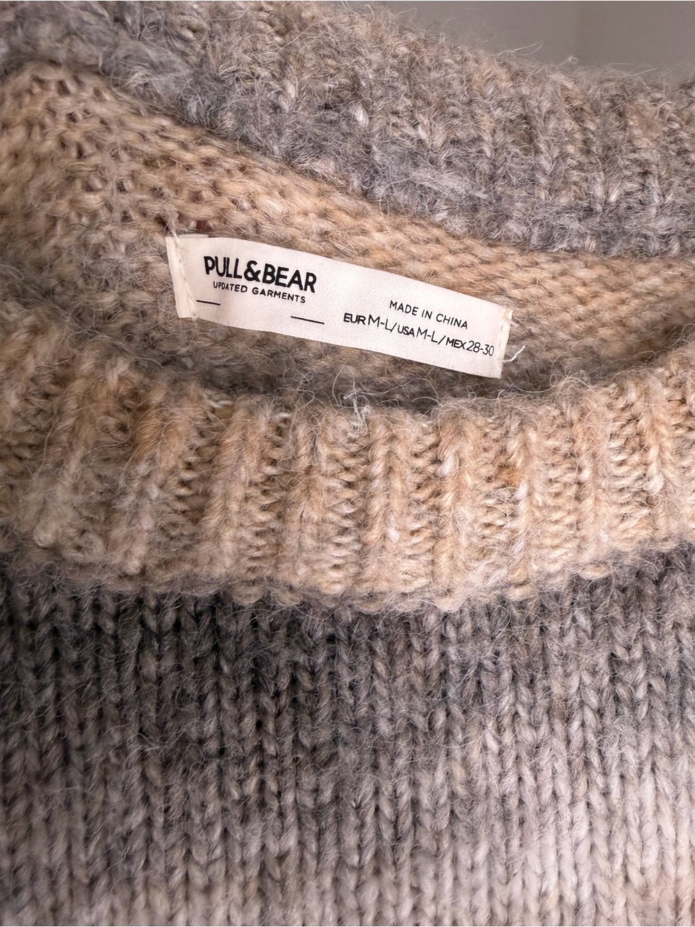 Pull&Bear Cream and Gray Chunky Knit Crewneck Sweater